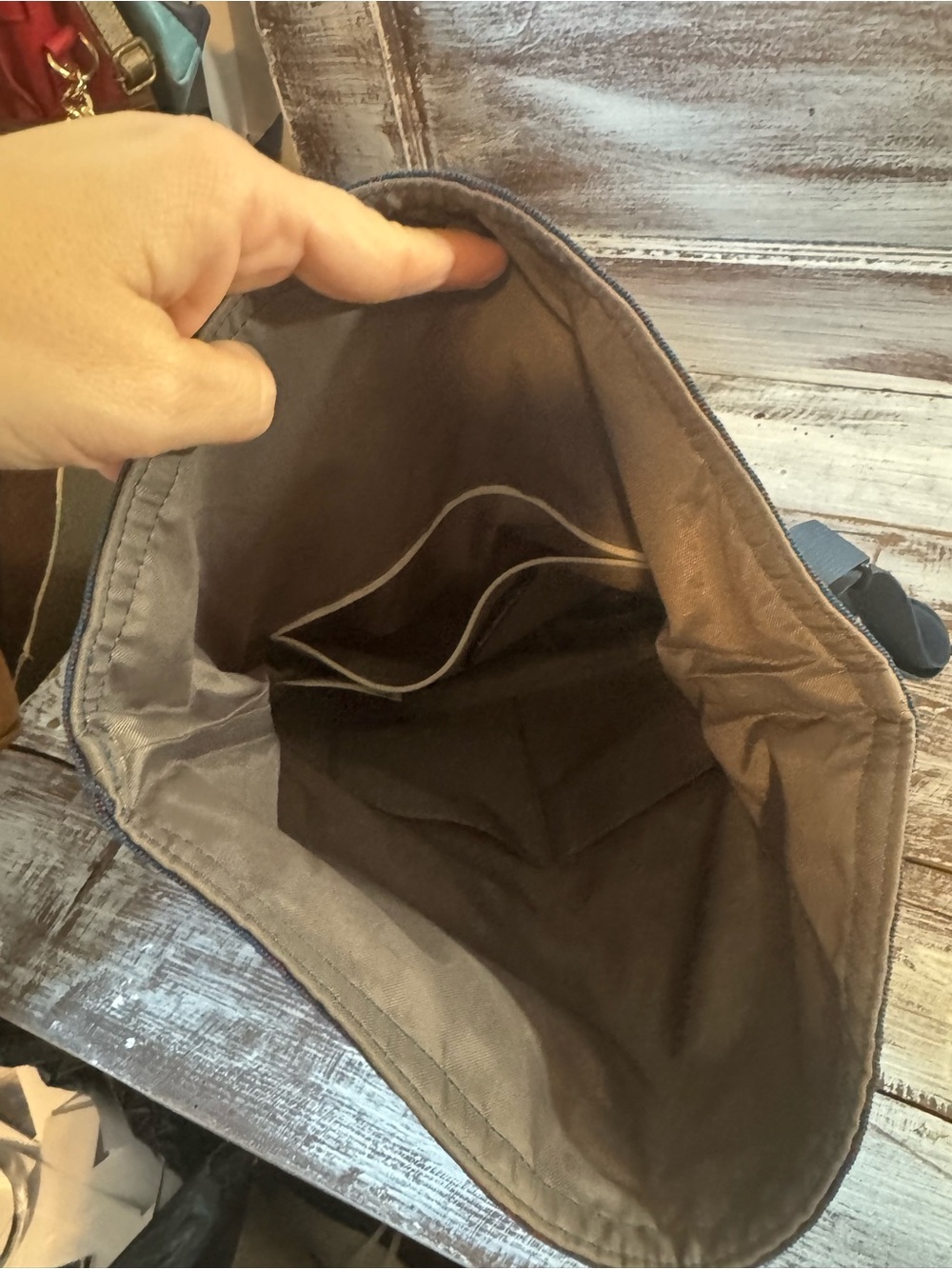 Kavu Two-Tone Crossbody Messenger Bag in Brown and Navy - Picture 4 of 8
